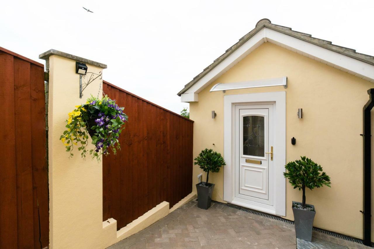 Sea Breeze Poole Exterior photo