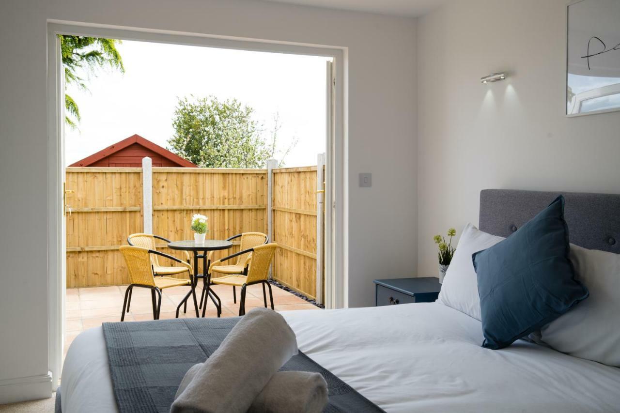 Sea Breeze Poole Exterior photo
